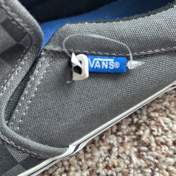 NEW men’s Vans sz 11 gray charcoal black check checkered slip ons - Picture 4 of 4